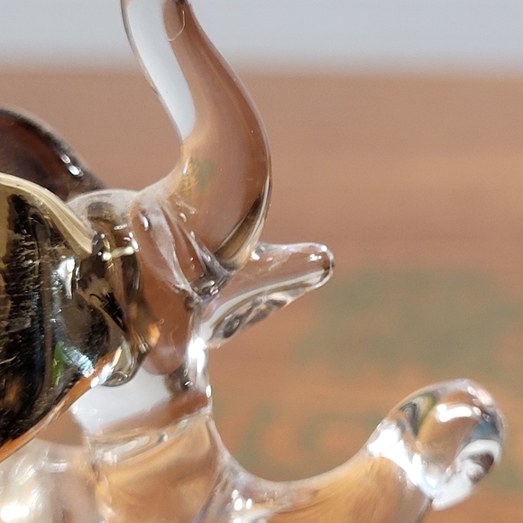 Vintage Miniature Art Glass Trunk Up Elephant Figurine - Picture 5 of 14